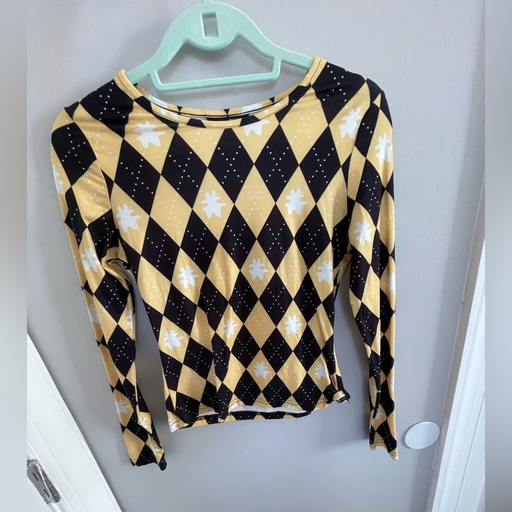 Yellow and black argyle printed long sleeved shirt